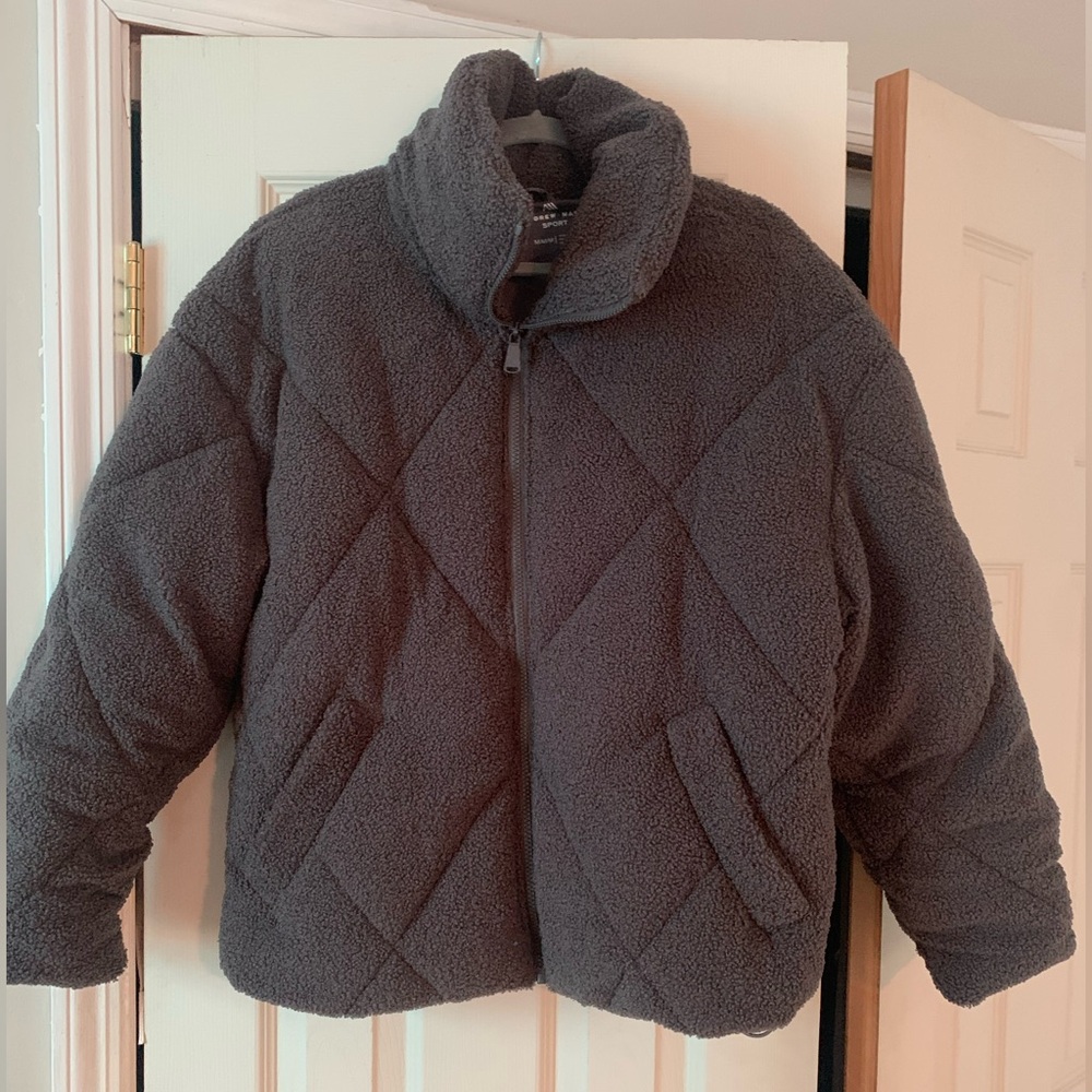 Woman’s Andrew Marc sport quilted jacket. Size Medium